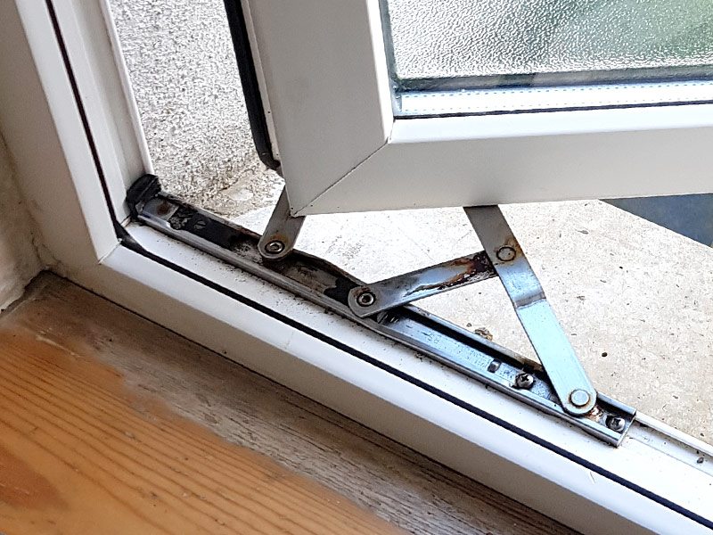 Window Hinge – Before